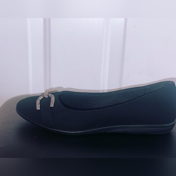 Shoes - Elegant Black Women's Flats